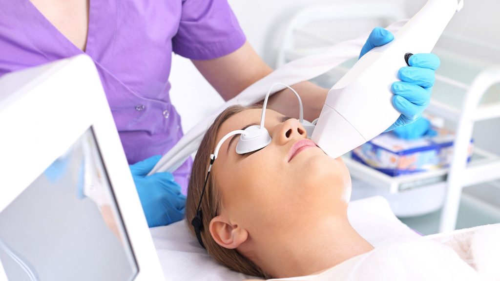 Jaki zabieg na przebarwienia